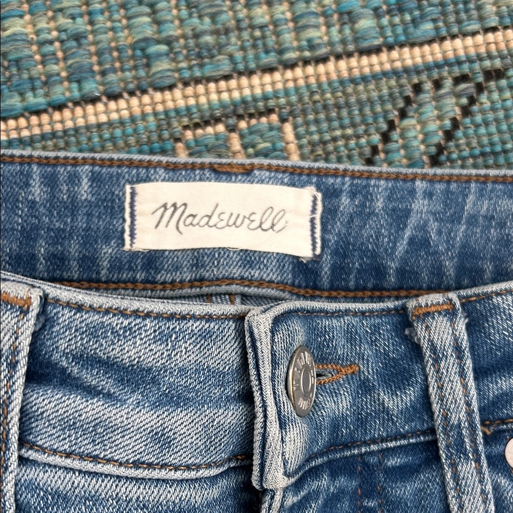 Madewell mid rise kick out Jeans - Picture 2 of 6